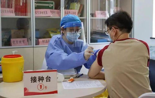 加強現(xiàn)場預(yù)檢咨詢服務(wù)，徐匯各社區(qū)疫苗接種有序重啟